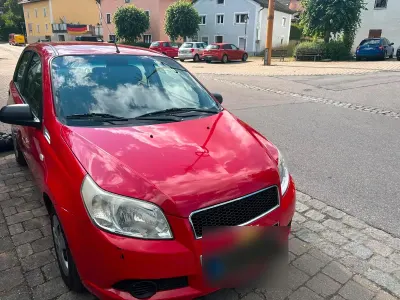Gebraucht Chevrolet Aveo 86 PS (63 kW) 2010 Rot Limousine