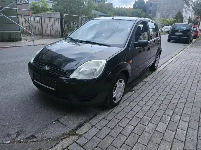 Gebraucht Ford Fiesta 75 PS (55 kW) 2004 Schwarz Kleinwagen