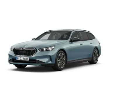 Gebraucht BMW i5 M Sport 289 kW (394 PS) 2025 Grün Kombi