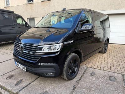 Second-hand VW Multivan 199 CP (146 kW) 2021 Negru Monovolum