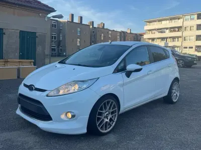 Gebraucht Ford Fiesta ST-Line 120 PS (88 kW) 2009 Weiß Limousine
