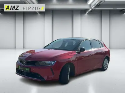 Używany Opel Astra Elegance 131 KM (96 kW) 2023 Czerwony Hatchback