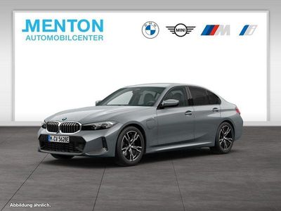 BMW 330e