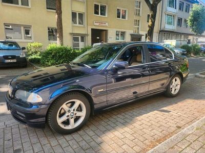 BMW 323