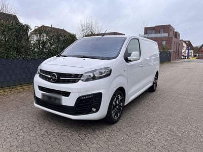 Second-hand Opel Vivaro 177 CP (130 kW) 2020 Alb Monovolum