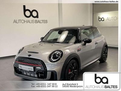 Melting silver iii (metallic) Gebraucht 2023 Mini John Cooper Works Kleinwagen | 35.850 € (Fairer Preis)
