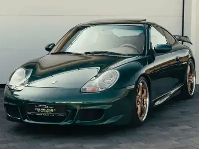 Usata Porsche 911 Carrera 300 CV (220 kW) 2000 Verde