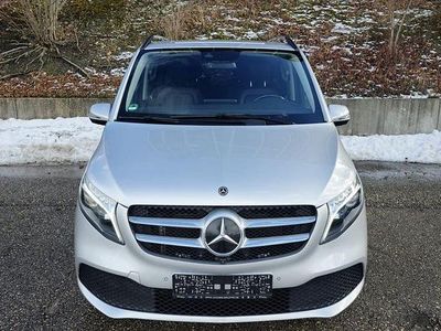 Silber Gebraucht 2021 Mercedes V300 Avantgarde Edition Van / Kleinbus | 41.950 € (Guter Preis)