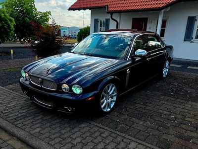 Jaguar XJ8