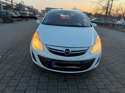 Weiß Gebraucht 2012 Opel Corsa Kleinwagen | 1.700 € (Guter Preis)