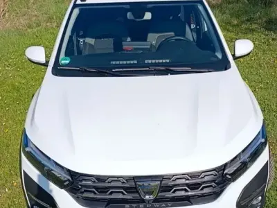 Gebraucht Dacia Sandero Comfort 91 PS (66 kW) 2021 Weiß Limousine