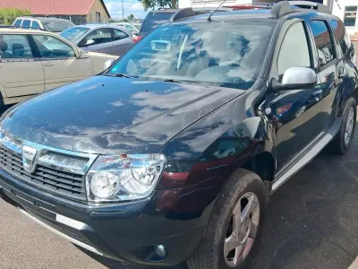 Gebraucht Dacia Duster 105 PS (77 kW) 2011 Schwarz SUV