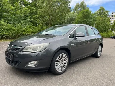 Gebraucht Opel Astra 101 PS (74 kW) 2011 Braun Kombi