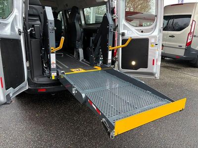 Gebraucht Ford Transit Custom 131 PS (96 kW) 2019 Silber Van / Kleinbus