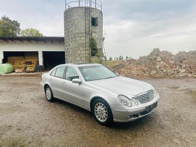Mercedes E200
