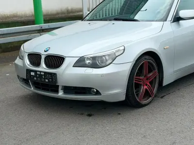 Gebraucht BMW 530 260 PS (191 kW) 2005 Silber Limousine