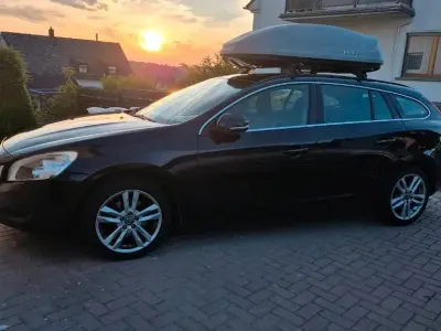 Gebraucht Volvo V60 136 PS (100 kW) 2013 Schwarz Kombi