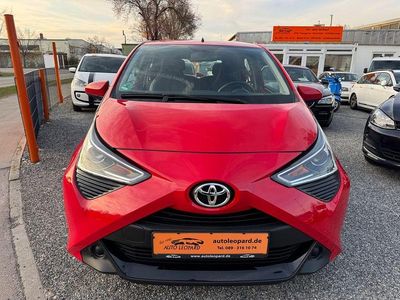 Gebraucht Toyota Aygo X-play 72 PS (52 kW) 2020 Rot Kleinwagen