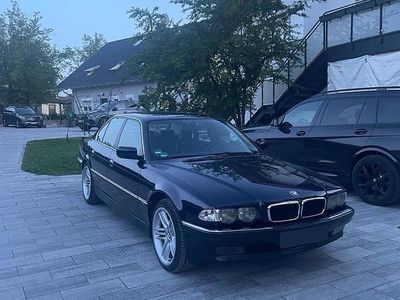 BMW 728