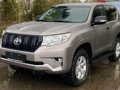 Gebraucht Toyota Land Cruiser 204 PS (150 kW) 2023 Beige SUV
