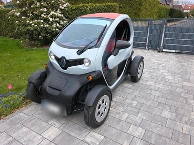 Begagnad Renault Twizy 8 kW (11 HK) 2012 Orange Halvkombi