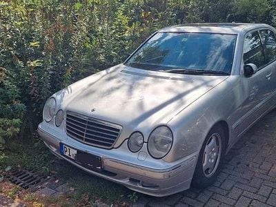 Mercedes E220