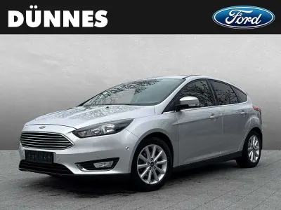 Używany Ford Focus Titanium 101 KM (74 kW) 2016 Srebrny Sedan/Limuzyna