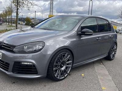 Gebraucht VW Golf VI R 271 PS (199 kW) 2011 United grey metallic Kleinwagen