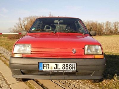 Second-hand Renault R5 58 CP (42 kW) 1989 Roșu Hatchback
