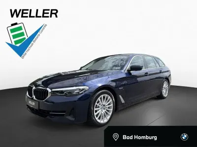 Gebraucht BMW 530e Comfort Edition 292 PS (214 kW) 2022 Tansanitblau ii (blau) Kombi