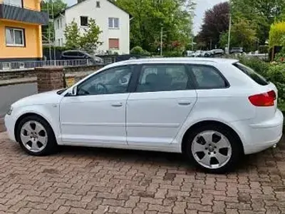Używany Audi A3 Ambiente 105 KM (77 kW) 2007 Biały Hatchback