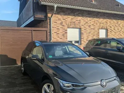 Gebraucht VW Golf VII Life 150 PS (110 kW) 2020 Grau Kleinwagen