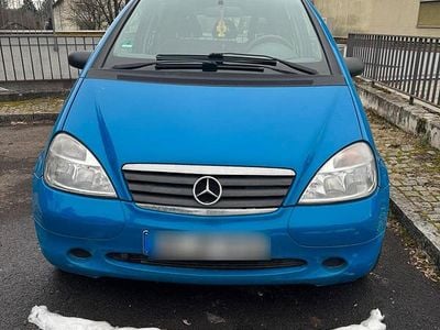 Blau Gebraucht 1998 Mercedes A140 Kleinwagen | 300 € (Superpreis)