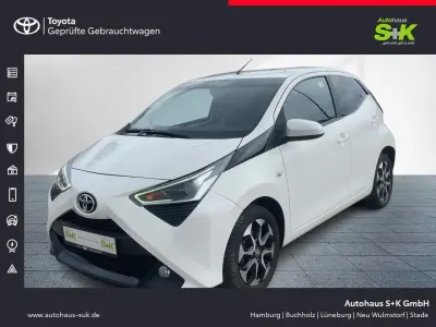 Gebraucht Toyota Aygo Connect Style 72 PS (52 kW) 2018 Weiß Kleinwagen