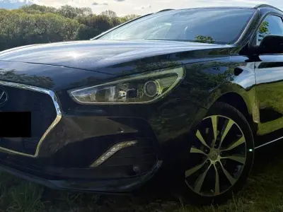 Gebraucht Hyundai i30 YES! 116 PS (85 kW) 2019 Schwarz Kombi