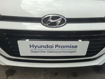 Gebraucht Hyundai i20 YES! 101 PS (74 kW) 2017 Weiß Limousine