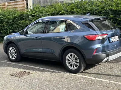 Gebraucht Ford Kuga Titanium 224 PS (164 kW) 2023 Blau SUV
