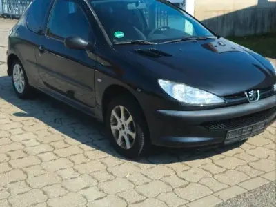 Gebraucht Peugeot 206 75 PS (55 kW) 2007 Schwarz Kleinwagen