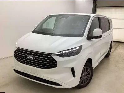Gebraucht Ford Tourneo Custom Titanium 136 PS (100 kW) 2025 Frostweiß Van