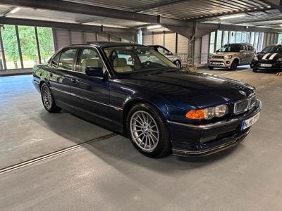 BMW 728