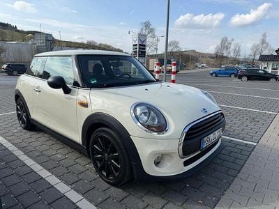 Gebraucht Mini ONE 102 PS (75 kW) 2018 Weiß Kleinwagen
