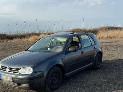 Usata VW Golf IV 101 CV (74 kW) 1997 Grigio Utilitaria