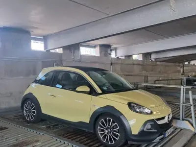 Gebraucht Opel Adam Rocks Rocks 116 PS (85 kW) 2015 Gelb Kleinwagen
