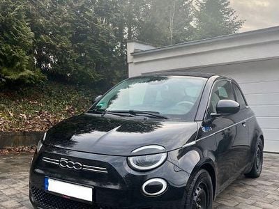 Schwarz Gebraucht 2022 Fiat 500e La Prima Cabrio | 17.900 € (Superpreis)