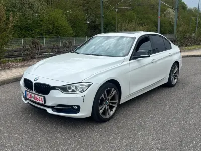 Second-hand BMW 320 Sport Line 184 CP (135 kW) 2014 Alb Berlinǎ