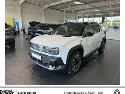Nuova Renault 4 E-Tech Iconic 110 kW (150 CV) 2025 Bianco SUV