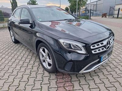 Mercedes GLA200