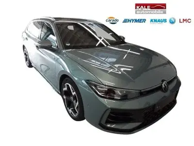 Gebraucht VW Passat R-line 193 PS (141 kW) 2025 Maripositgrün metallic Kombi