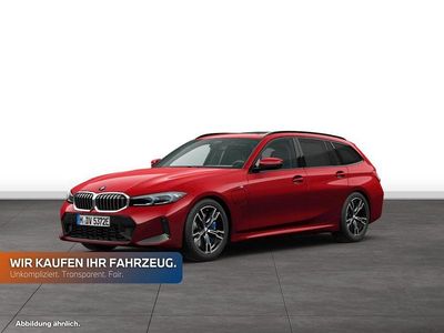 Gebraucht BMW 330e Comfort Edition 292 PS (214 kW) 2025 Fire red metallic Kombi