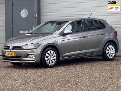 Grau Gebraucht 2018 VW Polo Comfortline Limousine | 8.168 € (Fairer Preis)